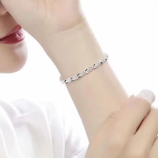 Women’s Elegant Minimalist Bracelet – Delicate Chain Design Fashion Jewelry