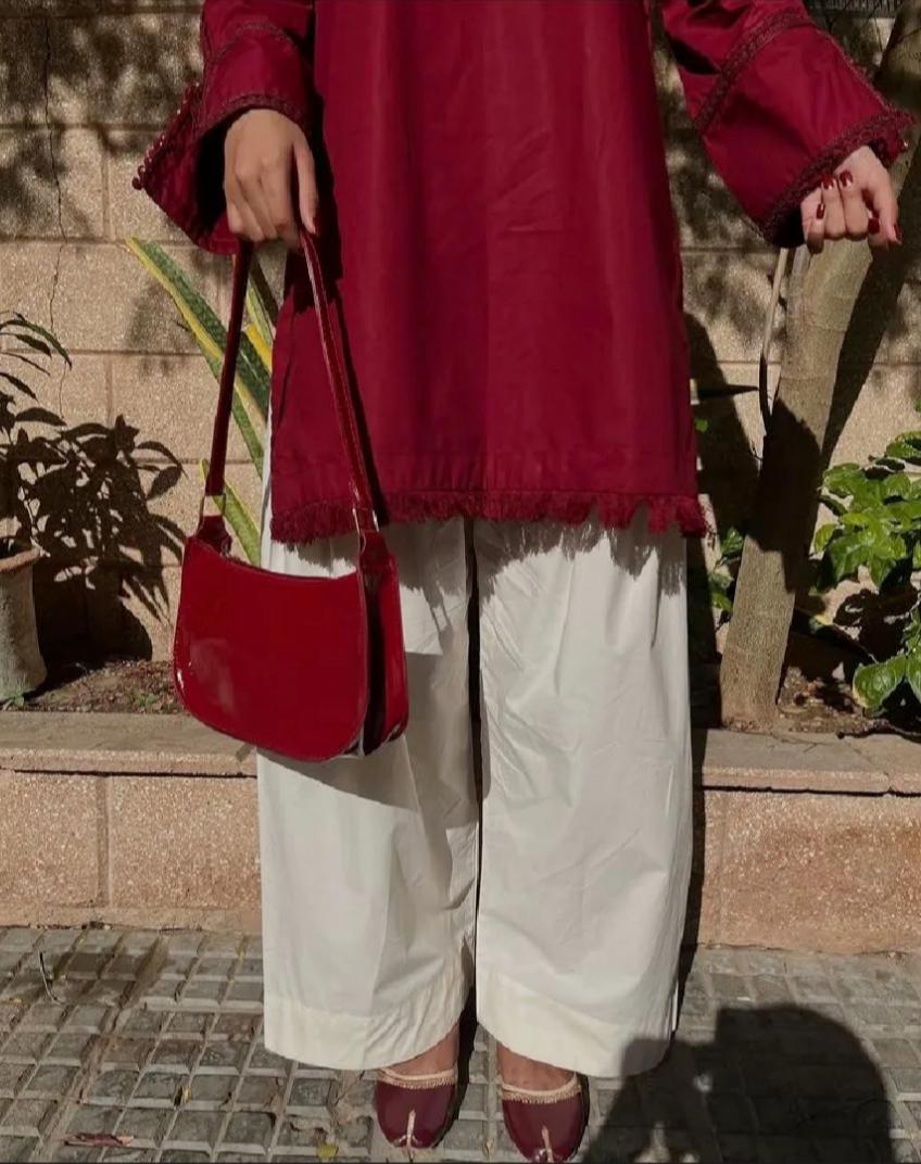 Stylish Red Cotton Kameez Shalwar Set – 2-Piece Outfit for Girls & Women.