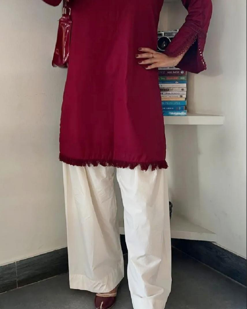 Stylish Red Cotton Kameez Shalwar Set – 2-Piece Outfit for Girls & Women.