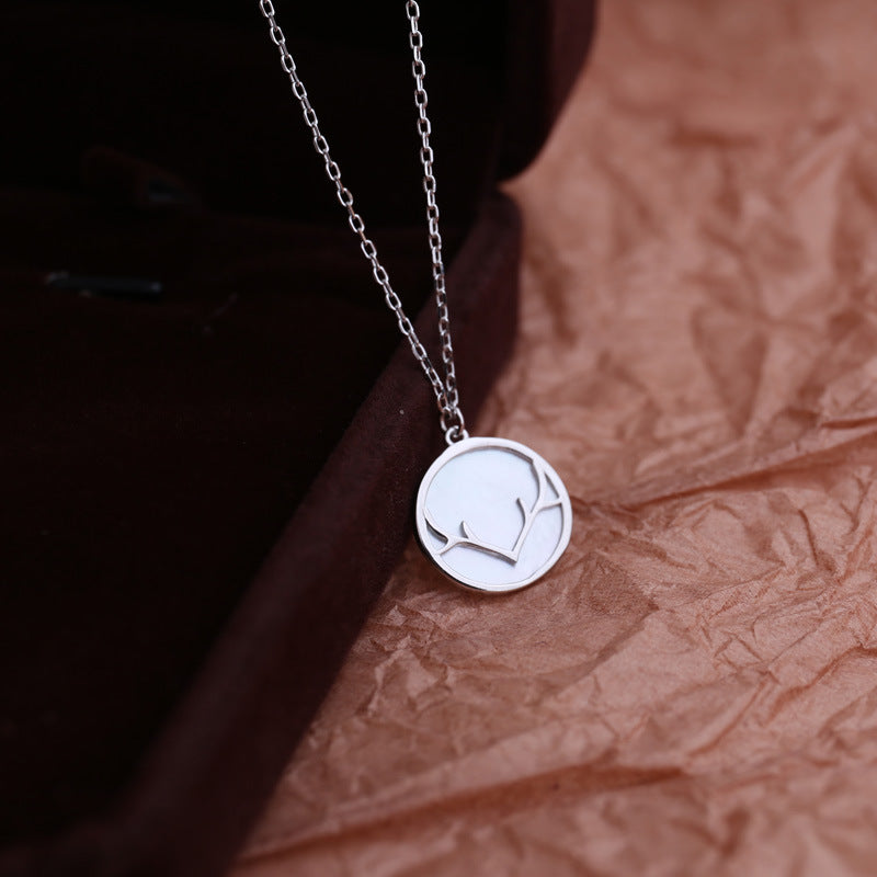 925 Sterling Silver Round White Shellfish Antler Necklace Women&#039;s Simple Fashion Light Luxury Ins Niche Design New Fashionable Woolen Chain